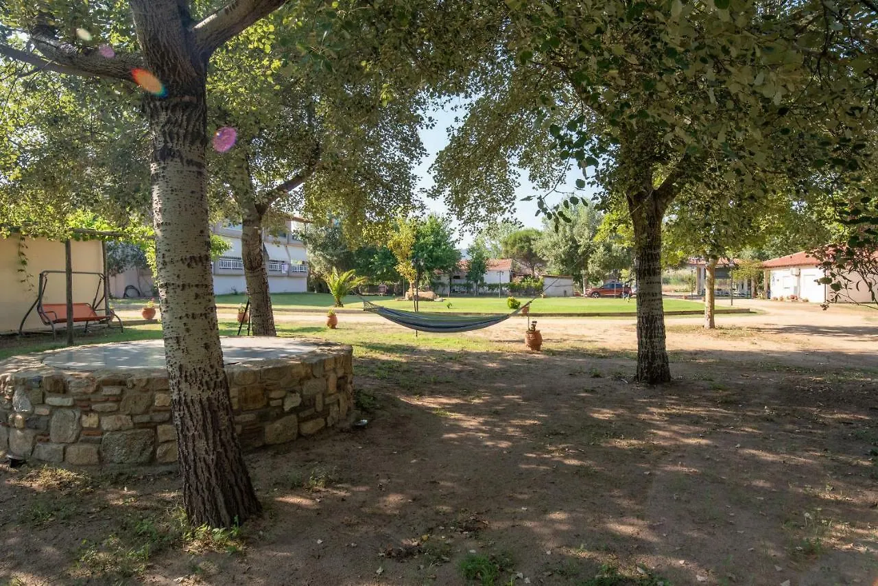 Camping Linaraki Apartments & Bungalows Szikiá Kemping